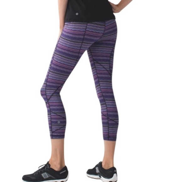 Lululemon Pace Rival Cropped Leggings Cyber Purple Stripe 23" Size 4 - Picture 1 of 10